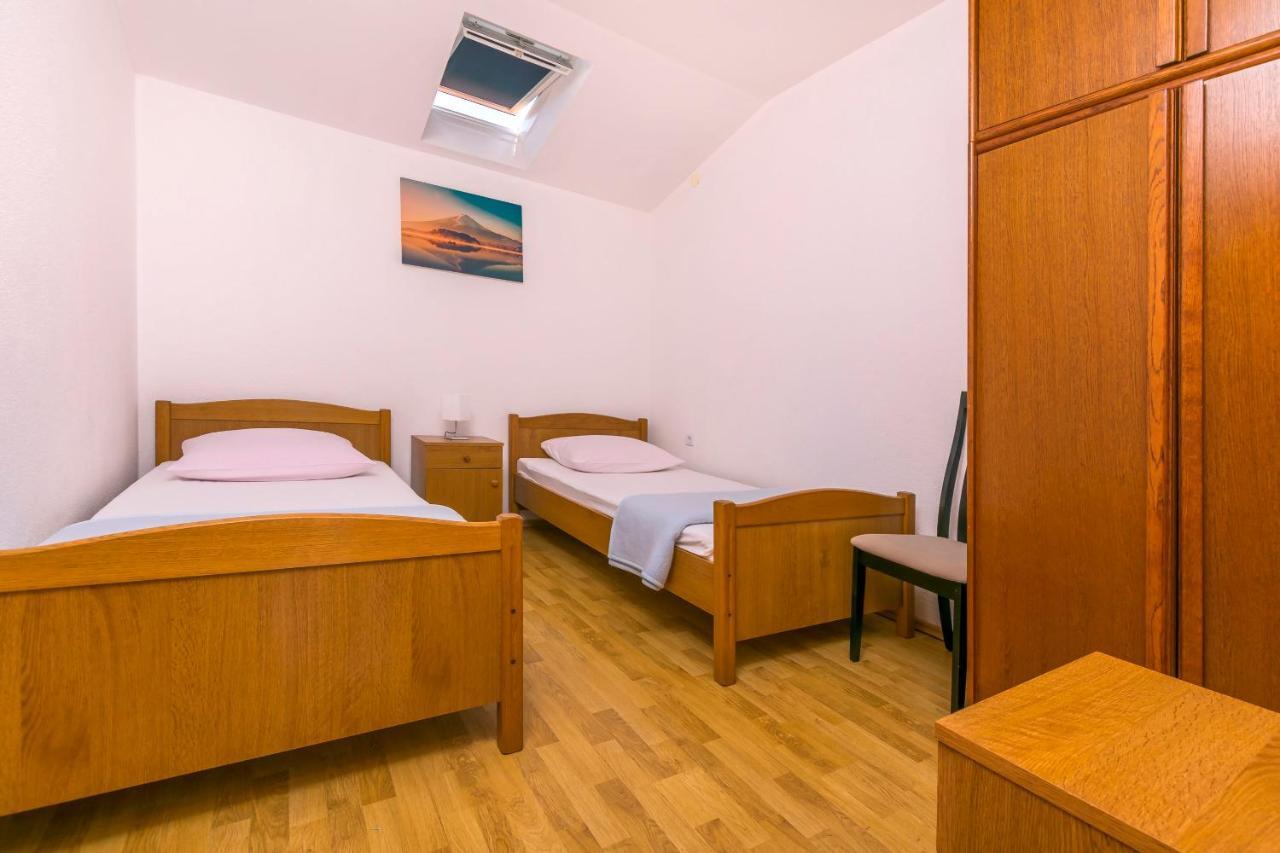 Apartments Cvitkovic Rogoznica  Ngoại thất bức ảnh