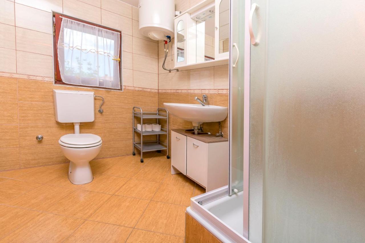 Apartments Cvitkovic Rogoznica  Ngoại thất bức ảnh