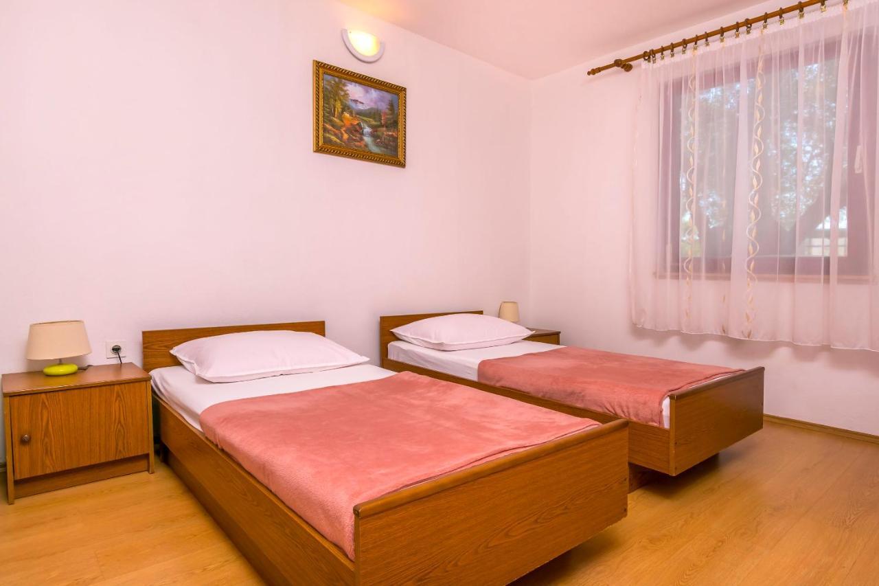 Apartments Cvitkovic Rogoznica  Ngoại thất bức ảnh