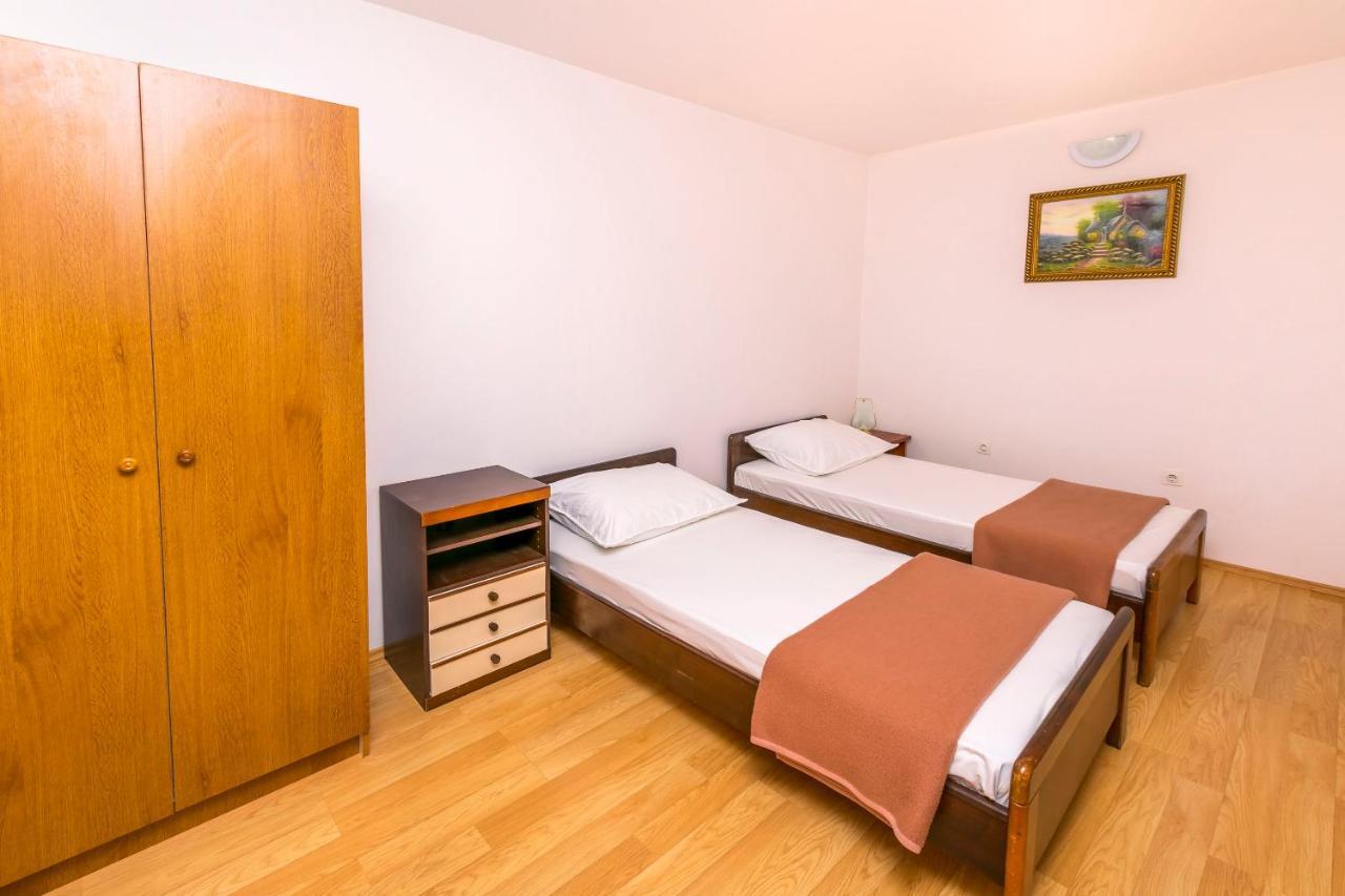 Apartments Cvitkovic Rogoznica  Ngoại thất bức ảnh