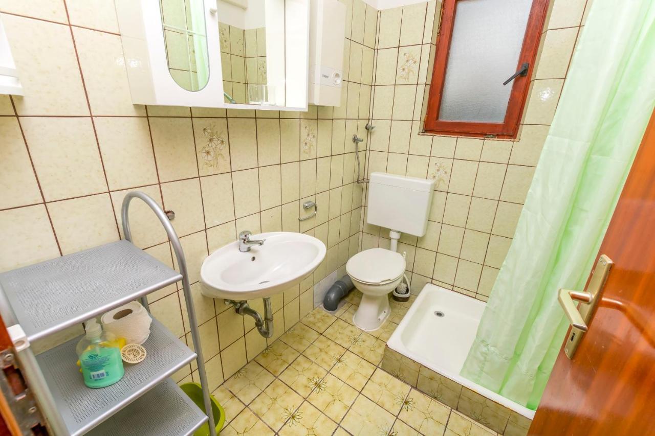 Apartments Cvitkovic Rogoznica  Ngoại thất bức ảnh